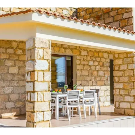 Aqua View - Three Bedroom With Private Swimming Pool